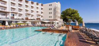 Stoneweg-Bain compra el hotel Don Carlos de Ibiza