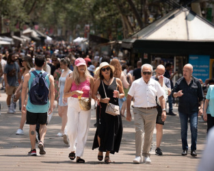 Las plazas de pisos turísticos crecieron diez veces más rápido que las de hoteles en verano