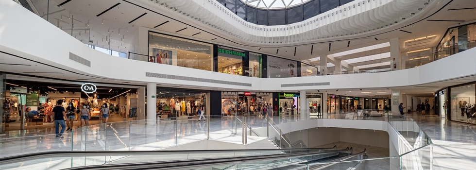 Los centros comerciales recuperan el atractivo y cierran un semestre de fuertes inversiones