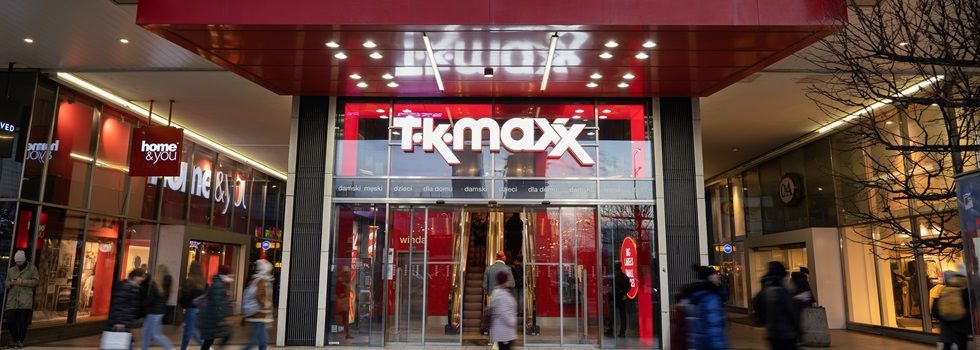 TJ Maxx se arma en España: ficha en Cushman en busca de su primera apertura en 2026