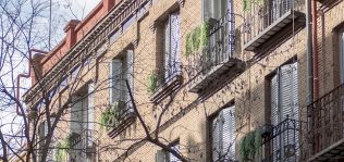 Persépolis desinvierte un edificio residencial al lado de la estación de Atocha