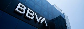 Bbva se desprende de 300 oficinas españolas por cien millones de euros