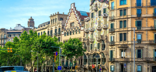 Paseo de Gracia, la calle más cara de España para abrir un local comercial